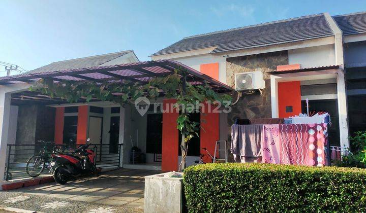 Dijual Rumah Terawat di Komplek Cihanjuang 1