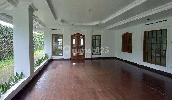 Rumah Hook Plus Lapang Tenis Di Sayap Lembang, Kab. Bandung Barat 1