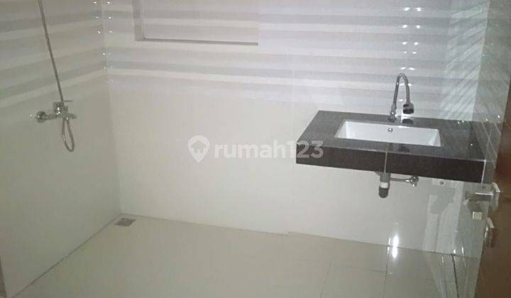 Setraduta Rumah Baru 2,5 Lantai Bandung Utara 2