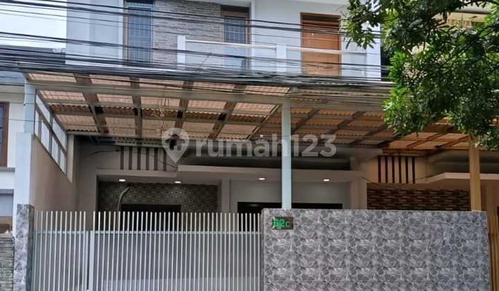 Rumah Cantik 2 lt Siap Huni Sayap Sumbersari Rumah Cantik 2 lt Siap Huni Sayap Sumbersari