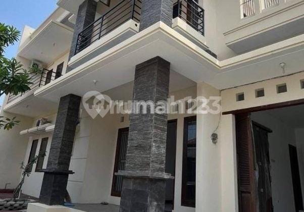 Rumah Luas Strategis Siap Huni di Kelengan Semarang Tengah 1