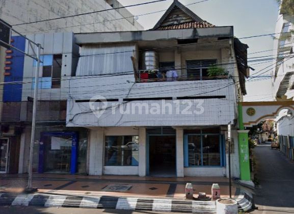 Rumah Hitung Tanah di Tengah Kota Jalan Pemuda 2