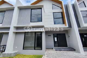 Rumah Modern Ready di Bellea Eastern Park