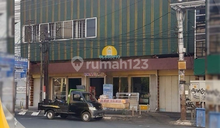 Ruko Luas Strategis Cocok untuk Usaha di Gajahmada 1