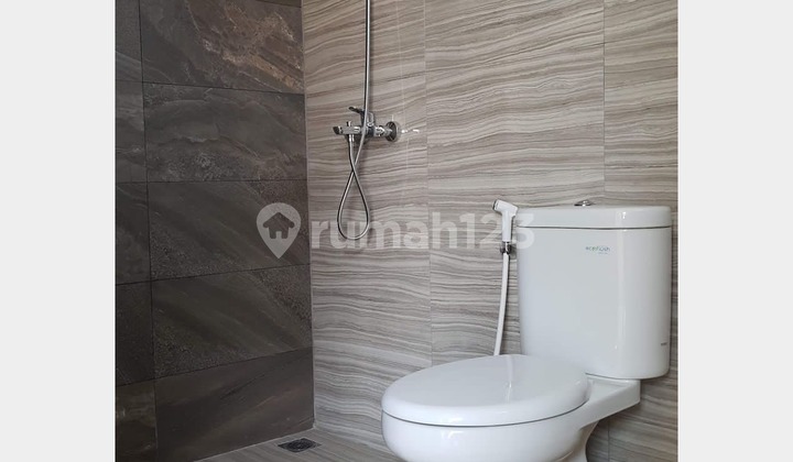For Rent: Semayang Cluster House Semi Furnished (027) 2