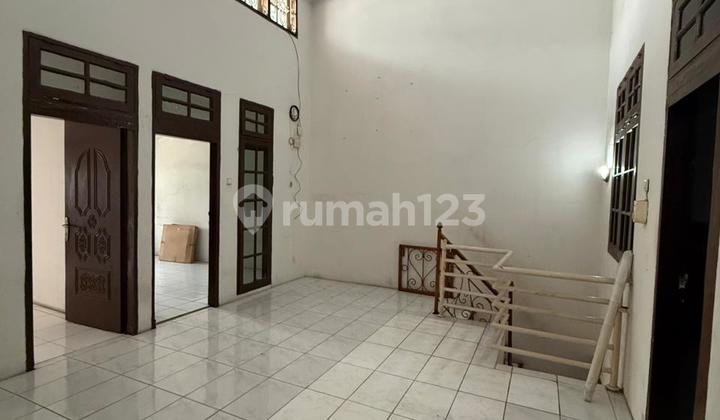 Dijual Cepat Rumah 2 Lantai di Danau Indah - Lokasi Strategis & Siap Huni 013 Dijual Cepat Rumah 2 Lantai di Danau Indah - Lokasi Strategis & Siap Huni 013