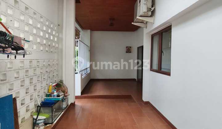 Dijual Rumah Renovasi Siap Huni di Wisteria (007)