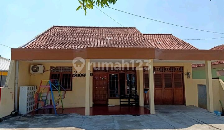 Strategic Location House In Banyumanik 1