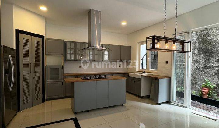 Rumah Minimalis Modern Full Renov 2lt Di Glc Cluster Amerika Latin Tanggerang Banten 2