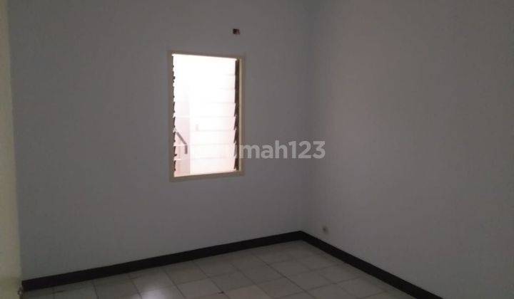 Jual rumah 2 lt di Taman Alfa Indah Jakarta Barat 2