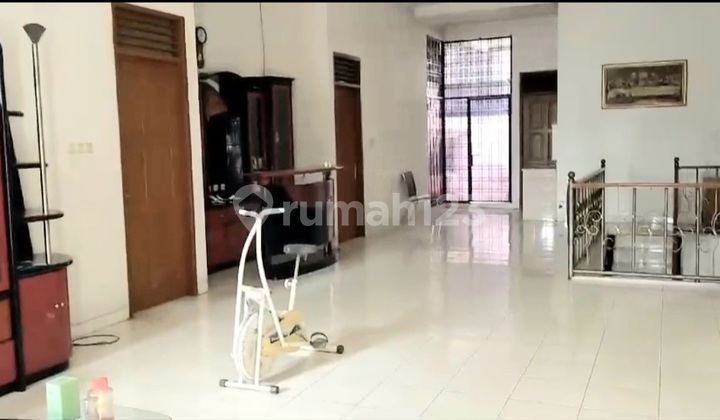 Rumah 2 Lt Di Permata Buana Kembangan Jak Bar