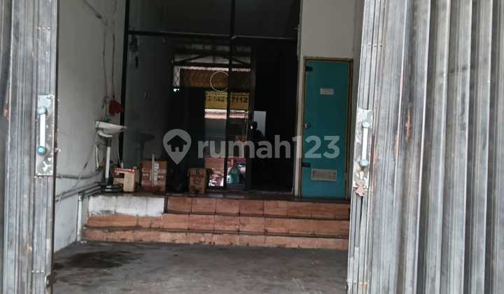 4-Story Shop House on Poris Boulevard, Tangerang, Banten 2