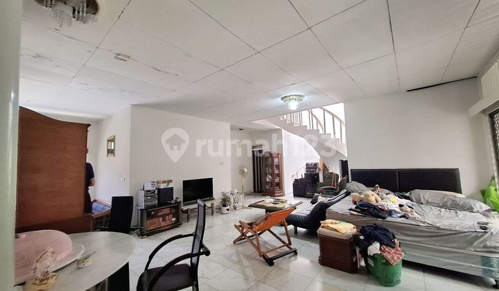 Quick Sale 1.5 Story House in Kemanggisan Slipi West Jakarta 2