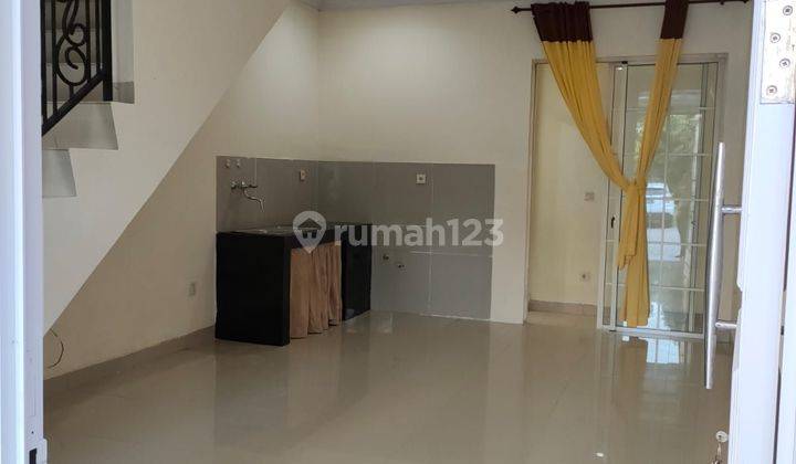 Rumah 2 Lantai Di Green Lake City Cluster West Europe Tanggerang Banten 2