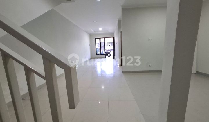 Rumah 2.5 Lt di Bukit Serpong Mas Tanggerang Selatan Banten