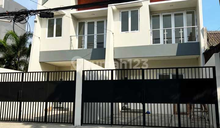 New 2-Story House in DKI Kav, North Meruya, Kembangan, West Jakarta New 2-Story House in DKI Kav, North Meruya, Kembangan, West Jakarta