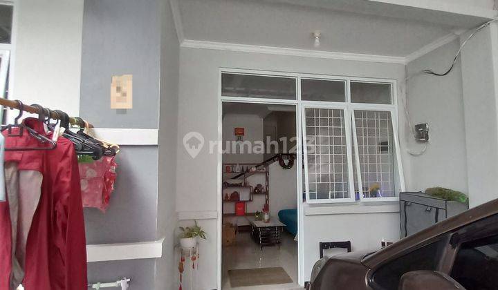 Di Jual Rumah 
2 Lt Di Taman Palem Lestari 
cengkareng Jak Bar 2