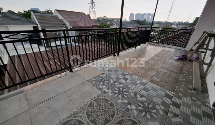 Rumah 3 Lt di Bukit Serpong Mas Tanggerang Selatan Banten