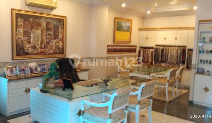 For sale Mrs. Ruko Pasar Pagi, Mangga Dua 5-story shopping center Installment payment available Neat Ruko ready to occupy 2