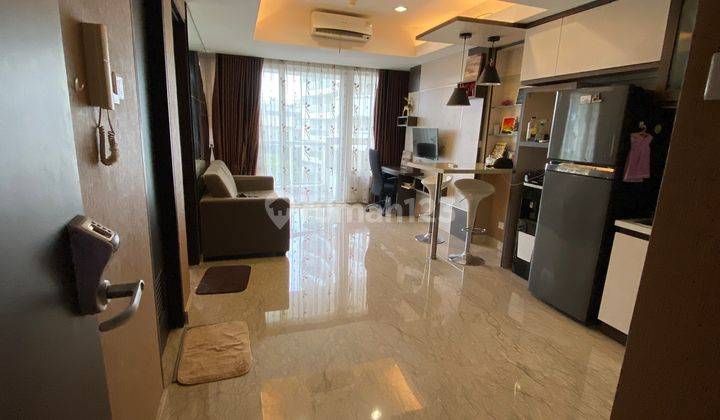 Disewakan Apartement The Royale Springhill 1 BR Furnished Bagus Private Lift Dan Parkir Mobil Gratis 2