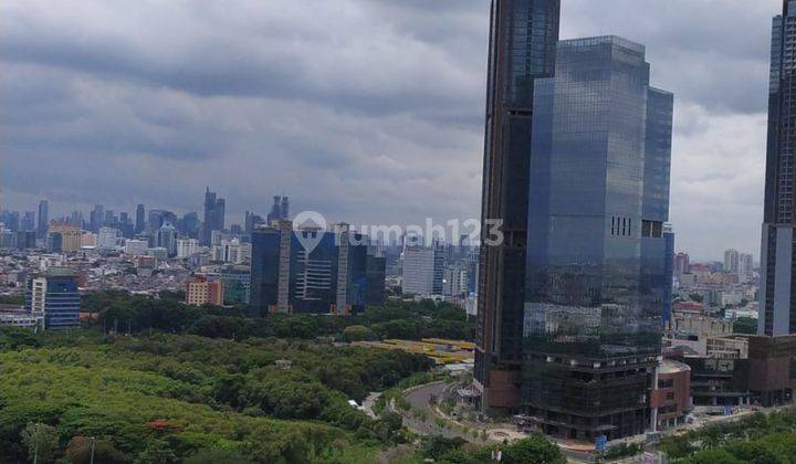 Disewakan Apartement The Royale Springhill 3 BR Furnished Bagus 2