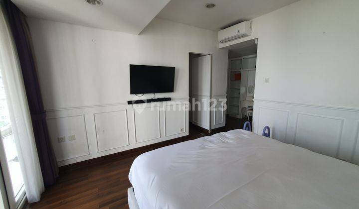 Disewakan Apartement The Royale Springhill 3 BR Furnished Bagus