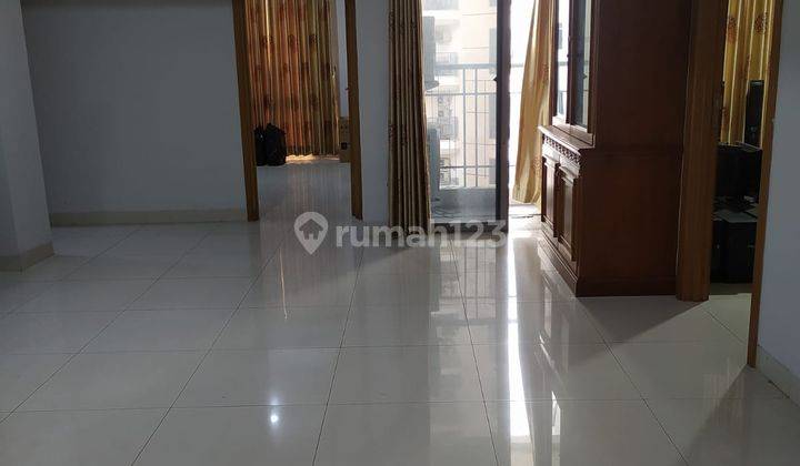 Disewakan Twonhome The Mansion Jasmine 3 BR Semi Furnished Bagus 2