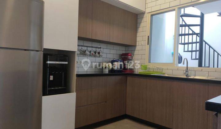 Rumah Hook Semi Furnished Cluster Volta Gading Serpong, Tangerang 2