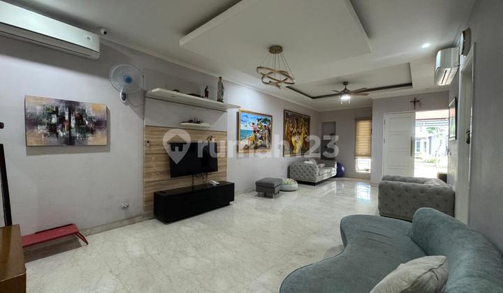 Rumah Alam Sutera 2 Lantai Semi Furnished Depan Taman
