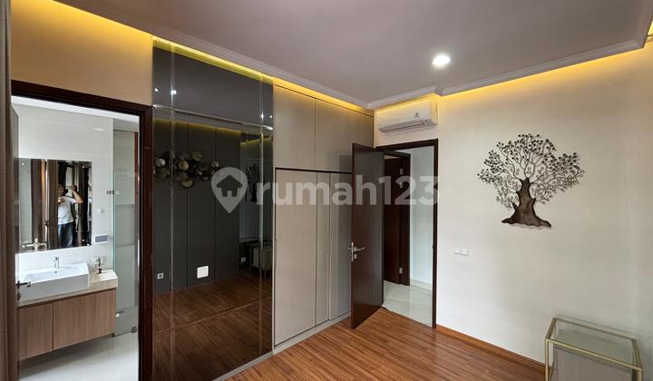 Furnished House with Stunning Interior Prestigia Eminent BSD 2