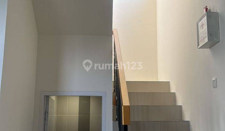 DISEWAKAN CLUSTER RIVIERA GADING SERPONG 2