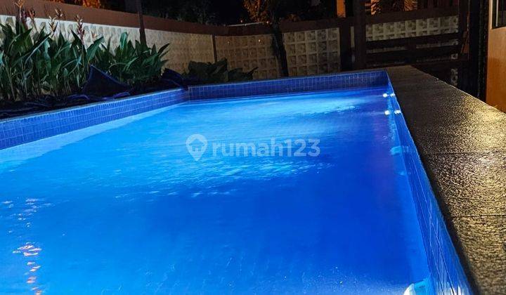 JUAL RUMAH HOEK & PRIVATE SWIMMING POOL Cluster The Lavender  1