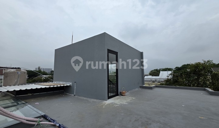 Rumah Brand New Hoek / Hook Bangunan Mandiri The Icon Bsd City 2