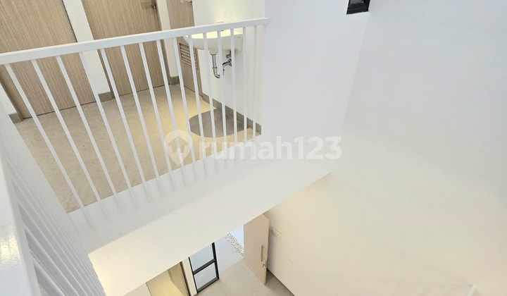 Little Santorini House Near Meruya Border West Jakarta 2