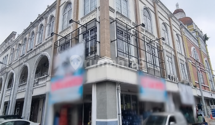 Ruko Hoek Pasar Modern Paramount Gading Serpong