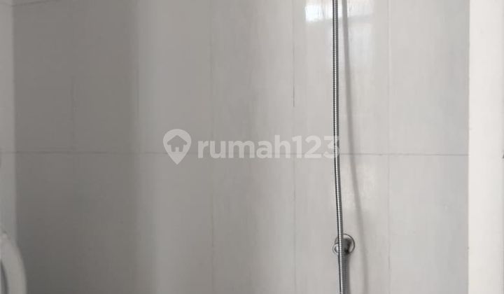 Neat House Malibu Village Gading Serpong Tangerang Banten 2