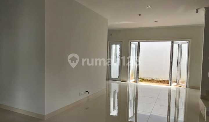 Pasadena Paramount Land Tangerang Banten 2