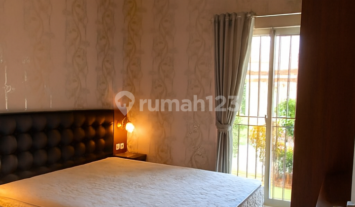 Starling House The Springs Gading Serpong