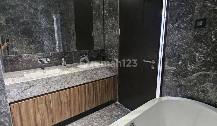 Disewa Apartment Senopati Suites 2 , 2br Uk 150 M2 Elegant Furnished At Jakarta Selatan  2