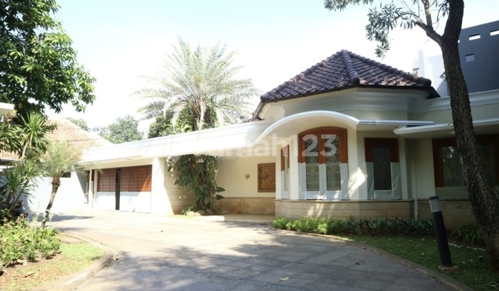 For Rent House in Menteng, Jln Situbondo, 2 Floors, Size 880m², Fully Furnished in Central Jakarta. 2