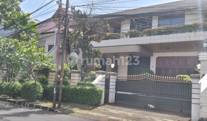 For Sale House on Kusuma Atmaja Street, Central Jakarta, size 657m2, Neat