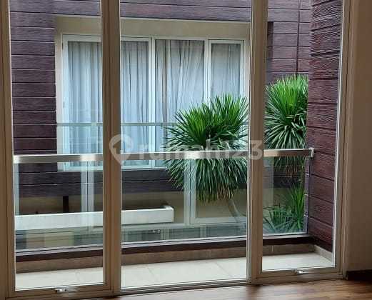 Disewa Townhouse  KEMANG 3 lantai furnsih 3BR uk 137m at Kemang Jakarta Selatan