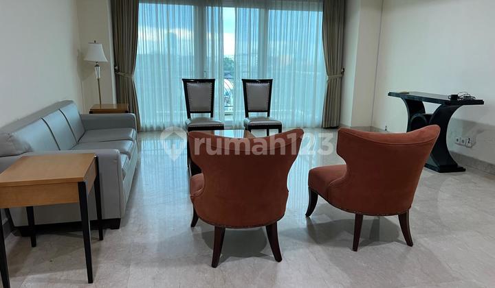 Disewa Apartemen Pakubuwono Residence 3BR Uk 300 m² Furnished at Jakarta Selatan  
