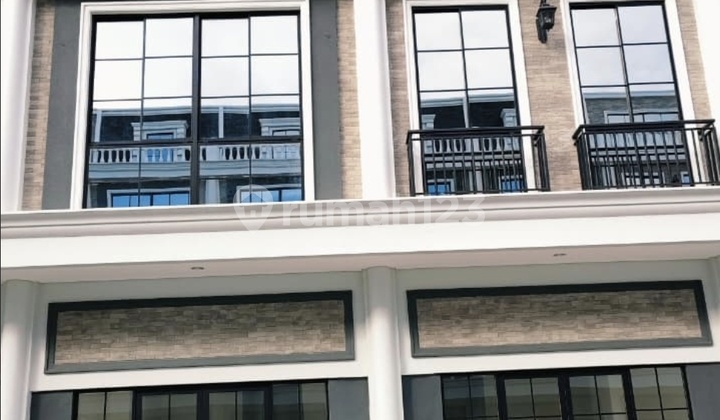 Disewa Ruko Harvard Street Pik2 3Lt Uk 4.5X15 M² At Tangerang