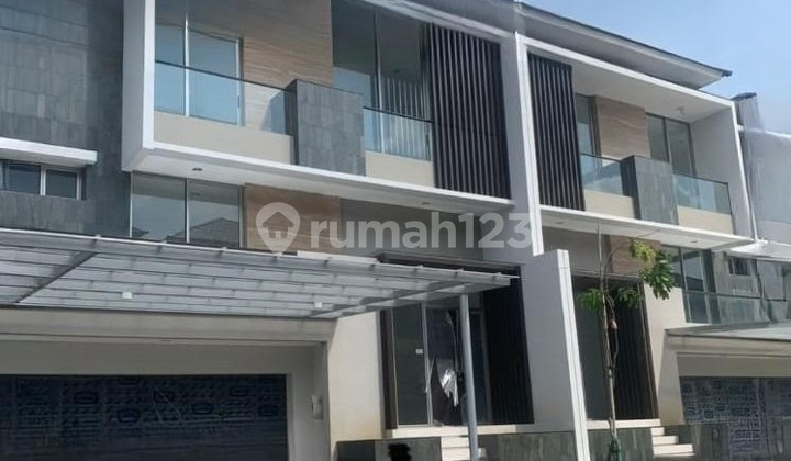 For Rent Pik2 Lake View House Size 10x25 4BR Unfurnished Best Price In North Jakarta. 1