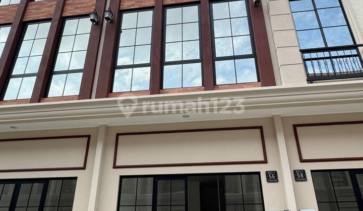 Disewa Ruko Stanford / Harvard Pik 2 Uk 4.5X12 M2 At Tangerang