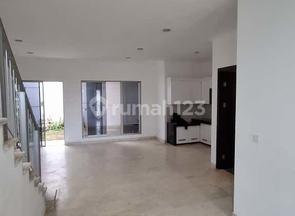 Disewa rumah PIK golfisland uk 160m2  semi furnished ada kitchen set 2