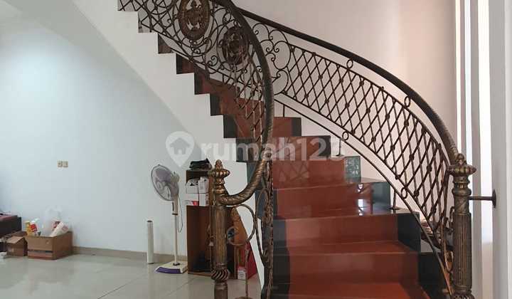 For Rent: PIK Manyar 3-Story House, Size 175m² in North Jakarta 2