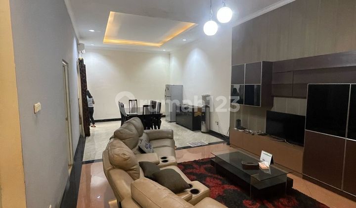 For Rent: Beautiful Katamaran PIK House, PIK, 200 m² size in North Jakarta.