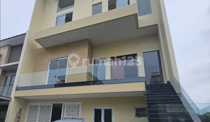 Dijual Rumah Pik Brand New Uk 200M² 3Lt At Jakarta Utara